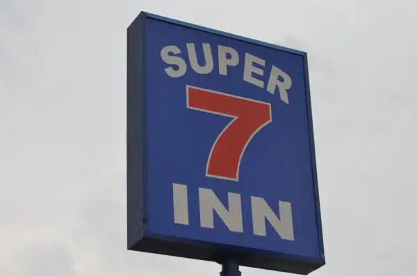 Super 7 Inn Main image